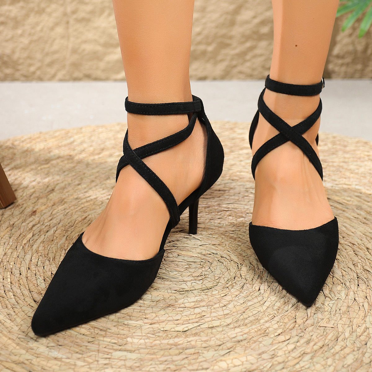 Pointed-Toe Sexy Stiletto Heels for Women, Thin Heels, 2026 Spring New French Style, Sizes 40-43, Pointed-Toe Cross-Strap Sandals